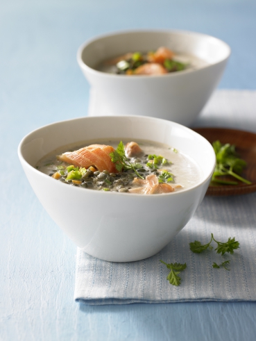 Linsensuppe mit Balsamico und Stremellachs