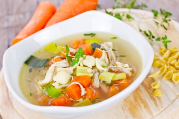 Geflügel-Nudel-Suppe