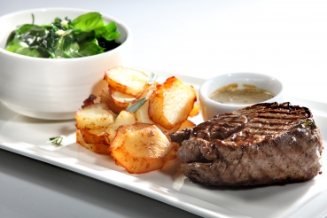 Hacksteak mit Bratkartoffeln