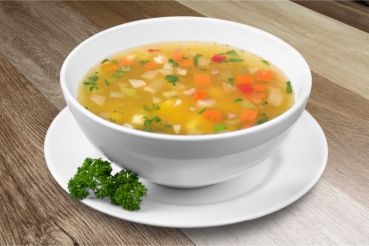 Einfache Gemüsesuppe mit Weizenschrot