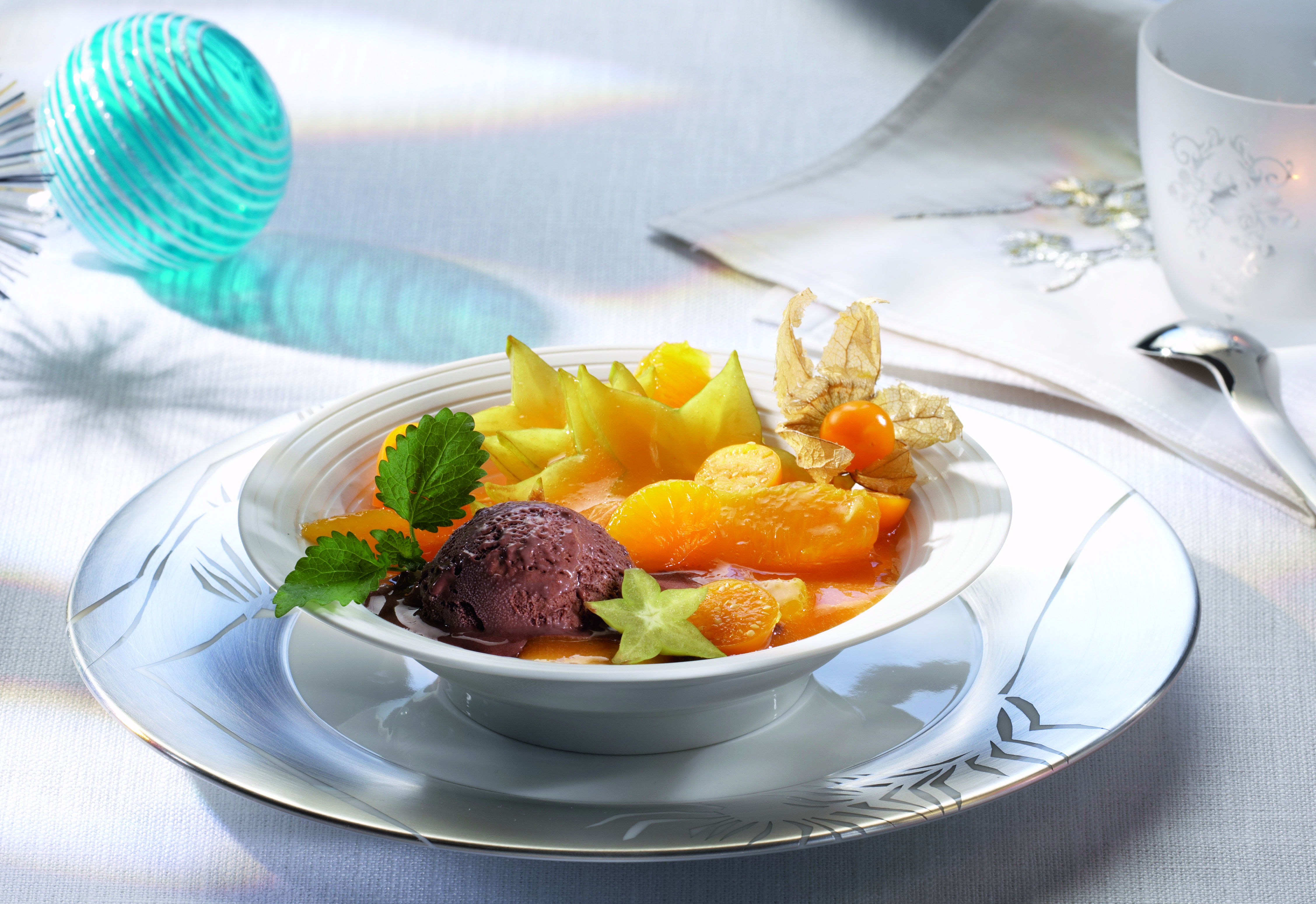 Zitrusgrütze mit Schokoladeneis