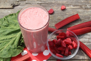 Erdbeer-Rhabarber-Smoothie